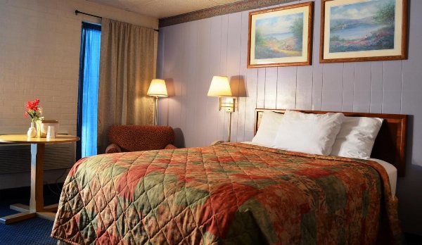 Economy Inn Bluefield image 11