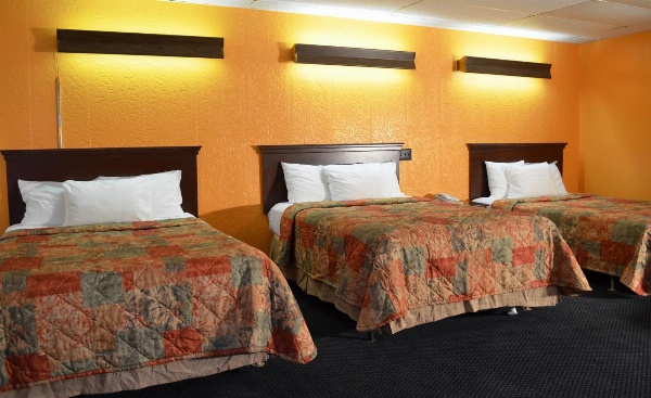 Economy Inn Bluefield image 19