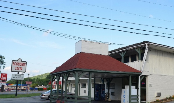Economy Inn Bluefield image 5